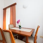 Jelena, Punta By The Sea Apartment Veli Lošinj